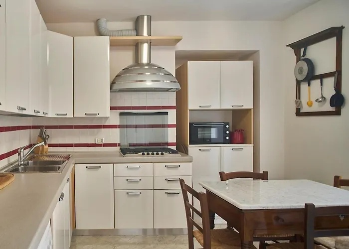 Apartamento La Torre Historic Charm On The Main Corso