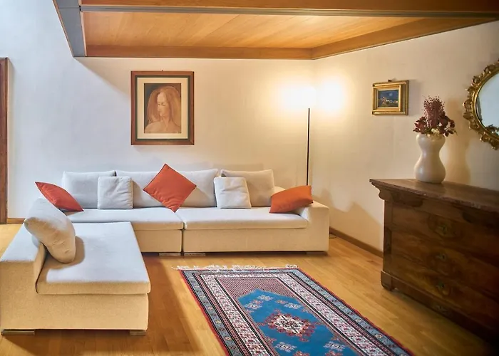 La Torre Historic Charm On The Main Corso Apartment Siena