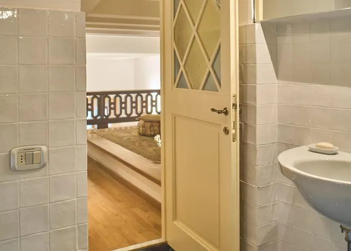 La Torre Historic Charm On The Main Corso *