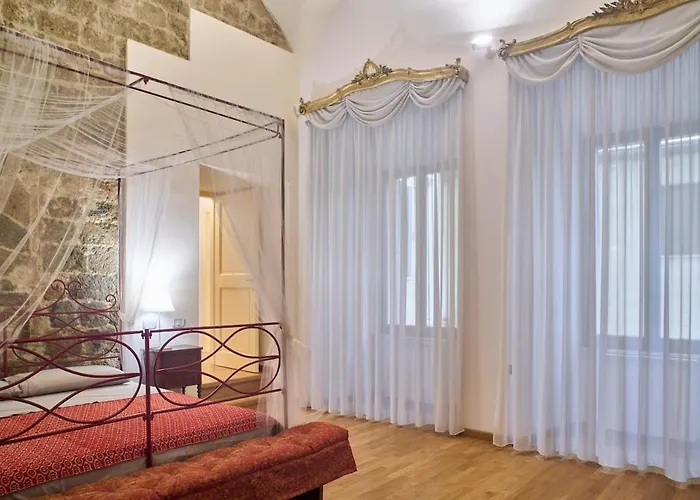 Διαμέρισμα La Torre Historic Charm On The Main Corso *