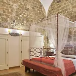 Apartamento La Torre Historic Charm On The Main Corso