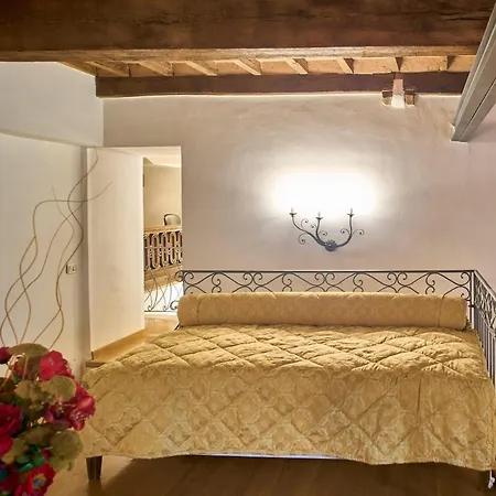 La Torre Historic Charm On The Main Corso Appartement *