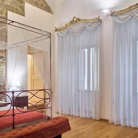 Appartement La Torre Historic Charm On The Main Corso *