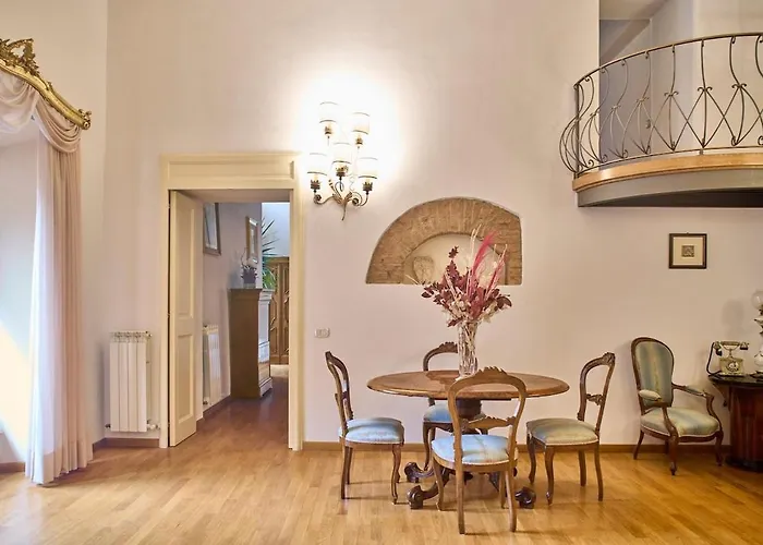 La Torre Historic Charm On The Main Corso Lejlighed Siena