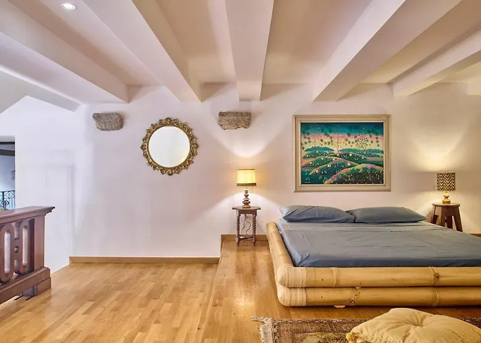 La Torre Historic Charm On The Main Corso *